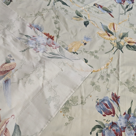 Floral & Bird Set Of 2 52" Tablecloths - Picture 2 of 6